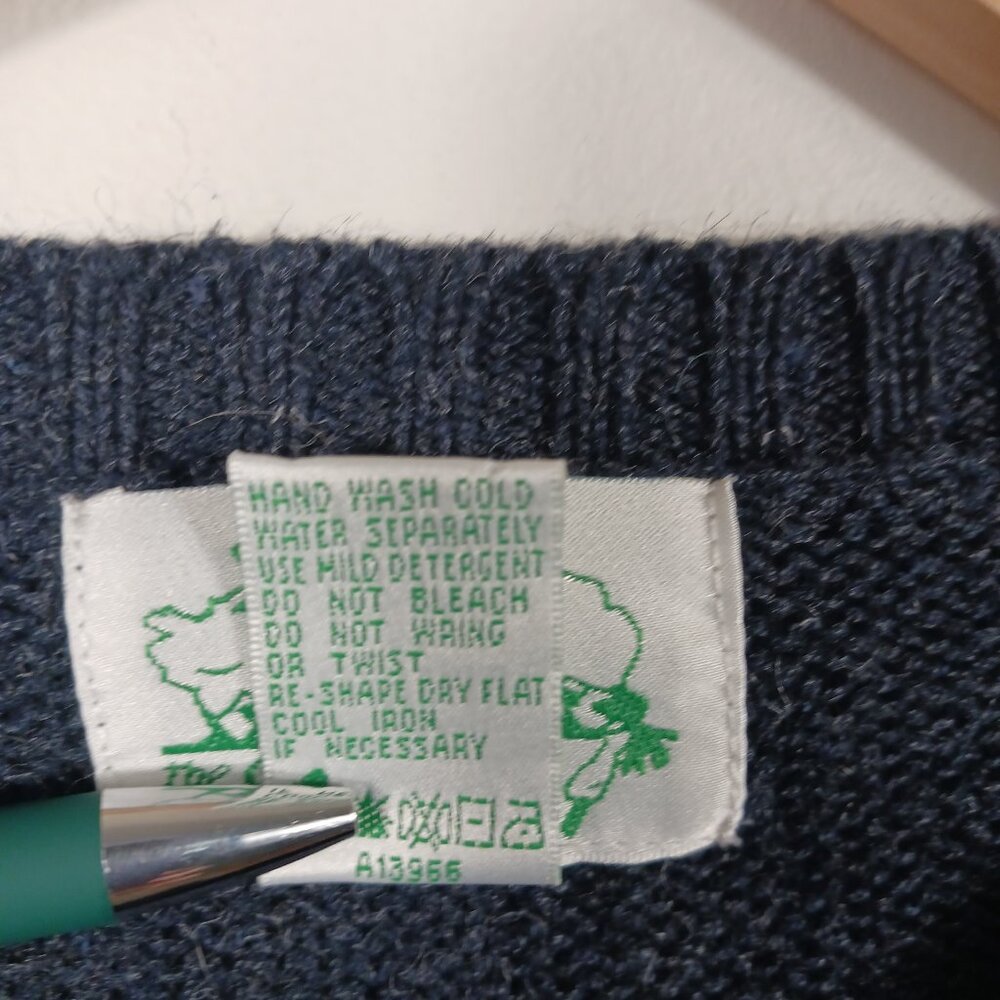 Quaker Factory Novelty Cardigan, Dark Gray Ski Winter Theme, SZ M, Holiday Cabin - Picture 10 of 14